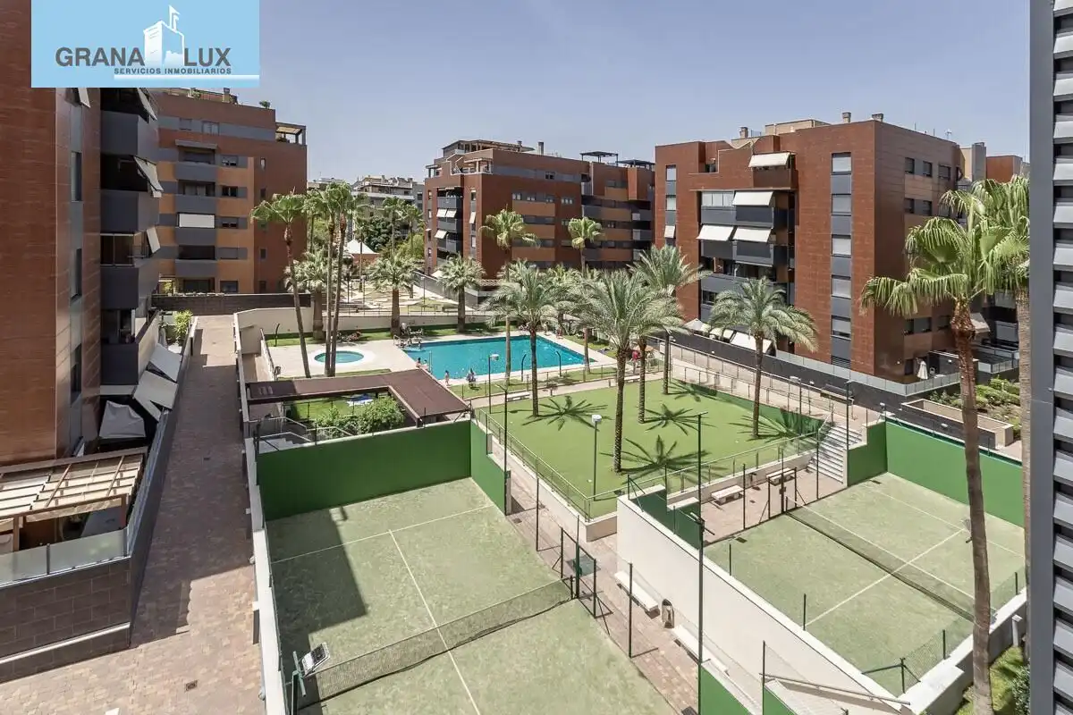 Flat with pool for sale in Calle EMIR