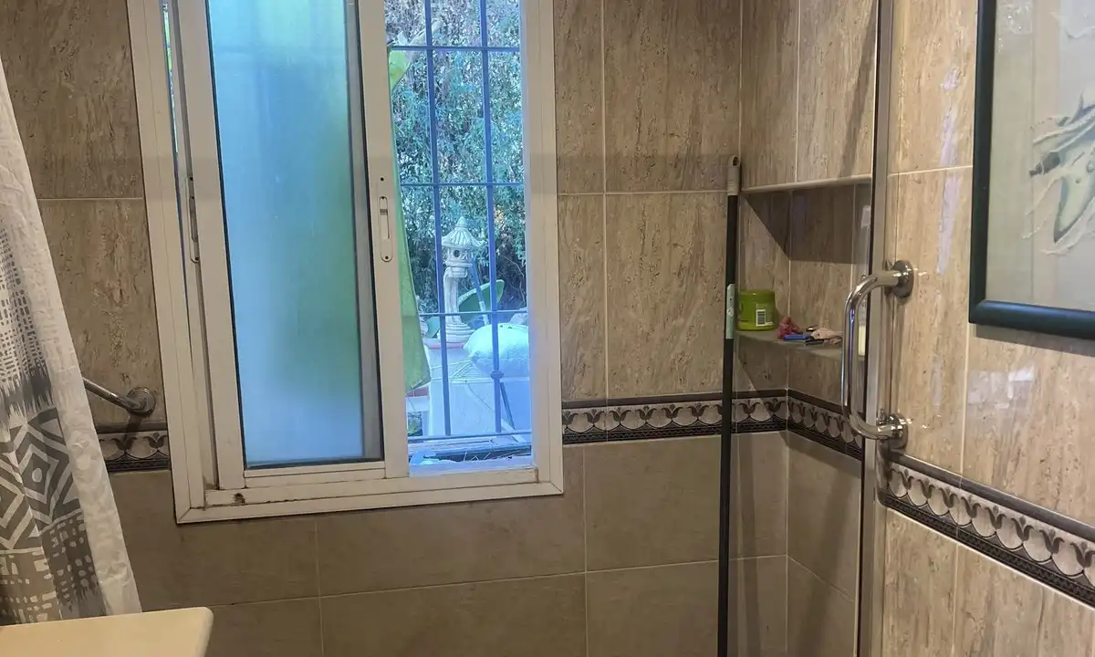 Bany de Casa adosada en venda en Marbella amb Terrassa