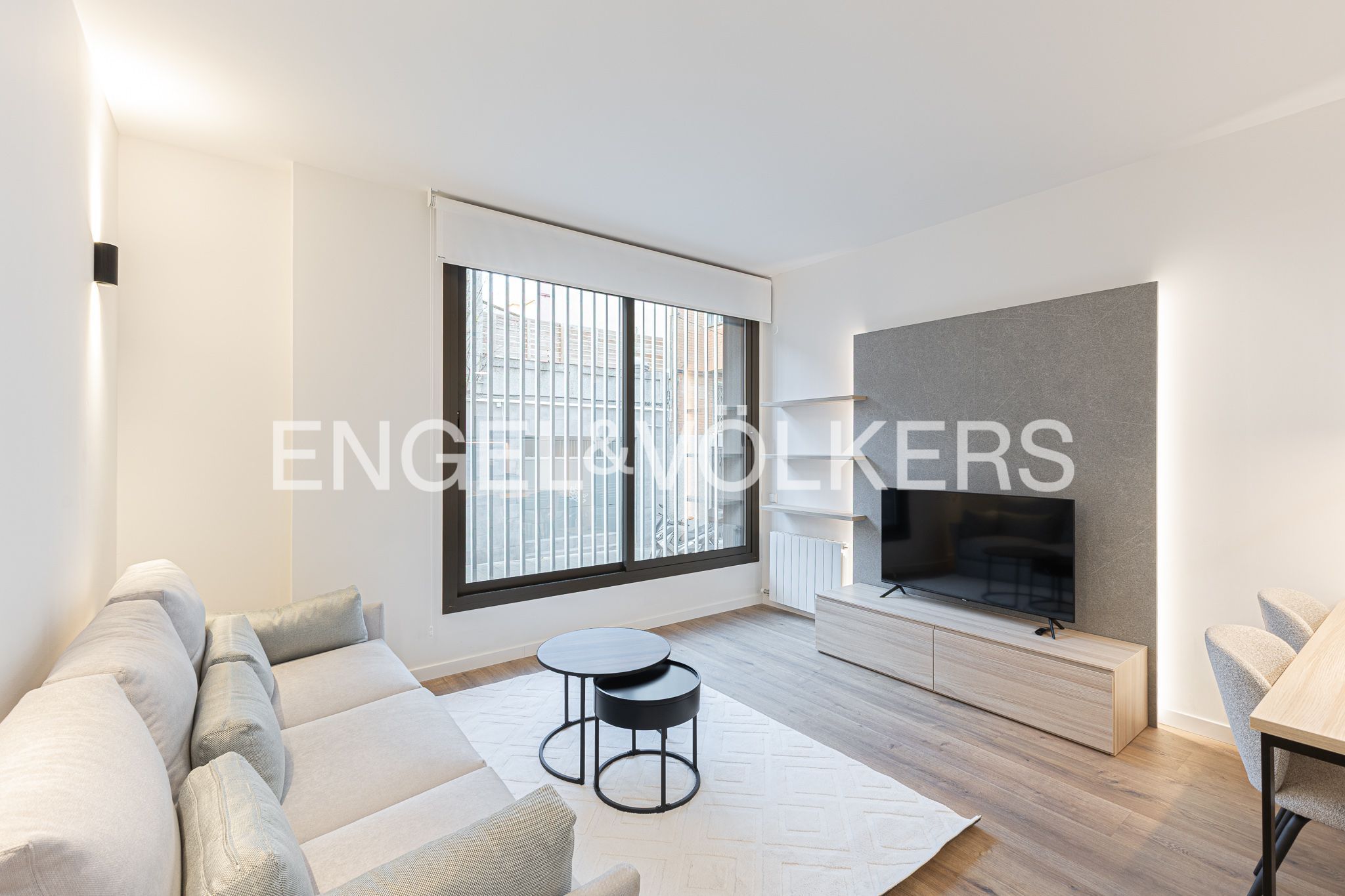 Sala d'estar de Apartament de lloguer en Cornellà de Llobregat amb Aire condicionat, Calefacció i Parquet