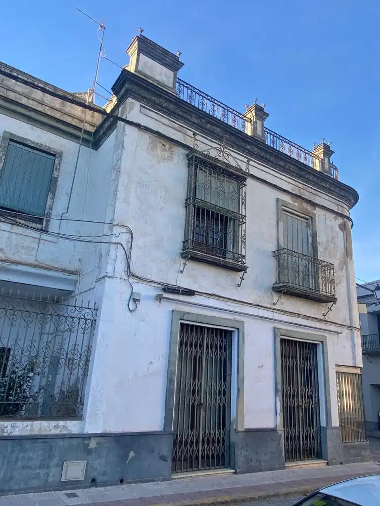 Casa en venda a Lora del Río, imagen 2