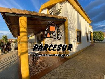 Casa amb jardí en venda a Periurbano Oeste - Sierra