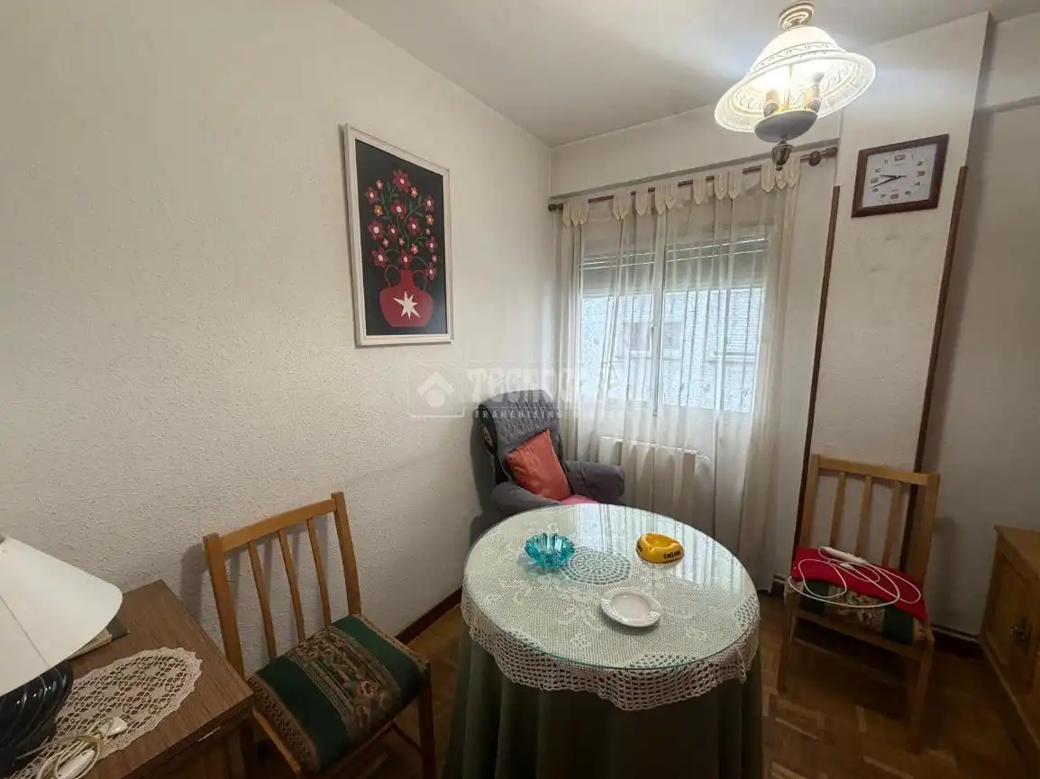 Habitación de Piso en venta en Madrid con Calefacción y Terraza