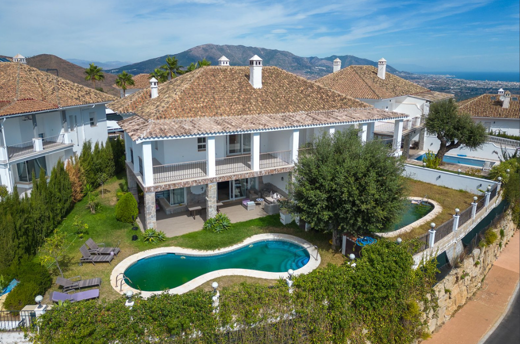 Exterior view of Single-family semi-detached for sale in Ojén  with Air Conditioner, Private garden and Terrace