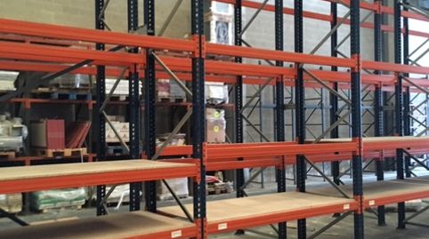 Foto 5 von Fabrikhallen zur Miete in Domeny, Girona Capital