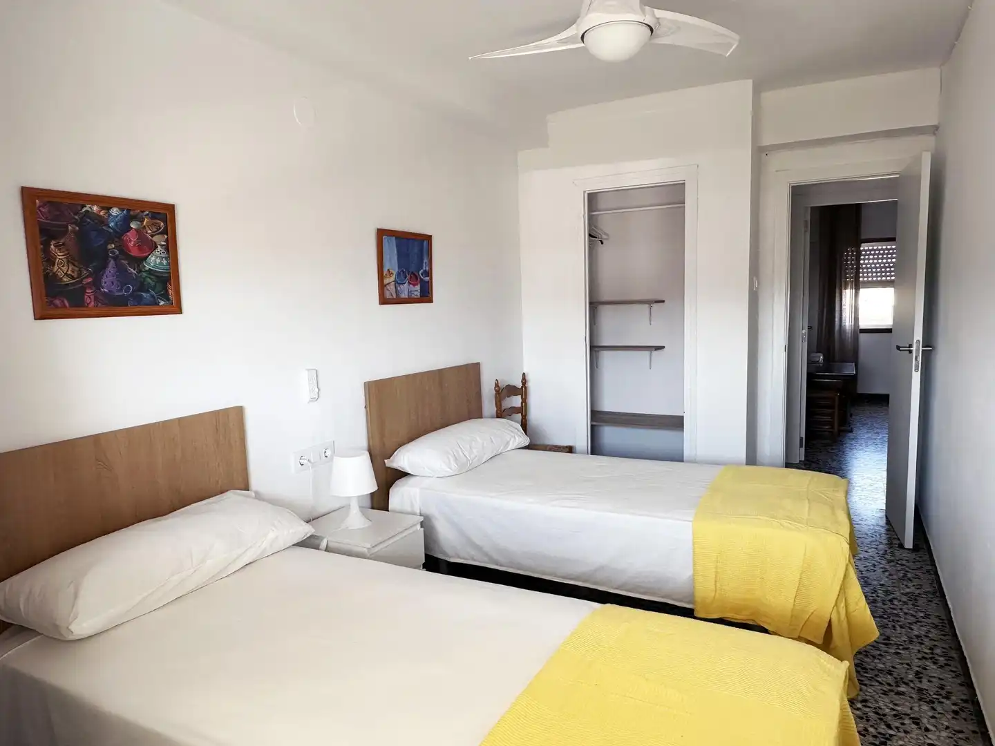 Habitación de Apartamento en venta en Tavernes de la Valldigna con Terraza y Amueblado
