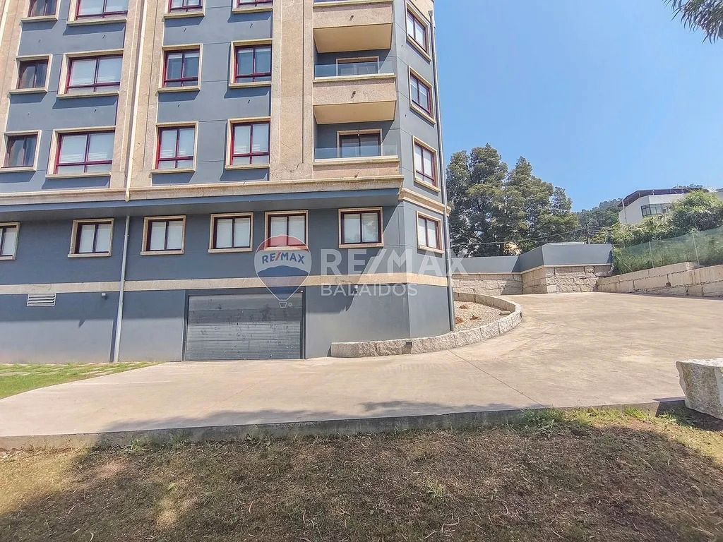 Vista exterior de Estudi en venda en Redondela amb Calefacció i Traster