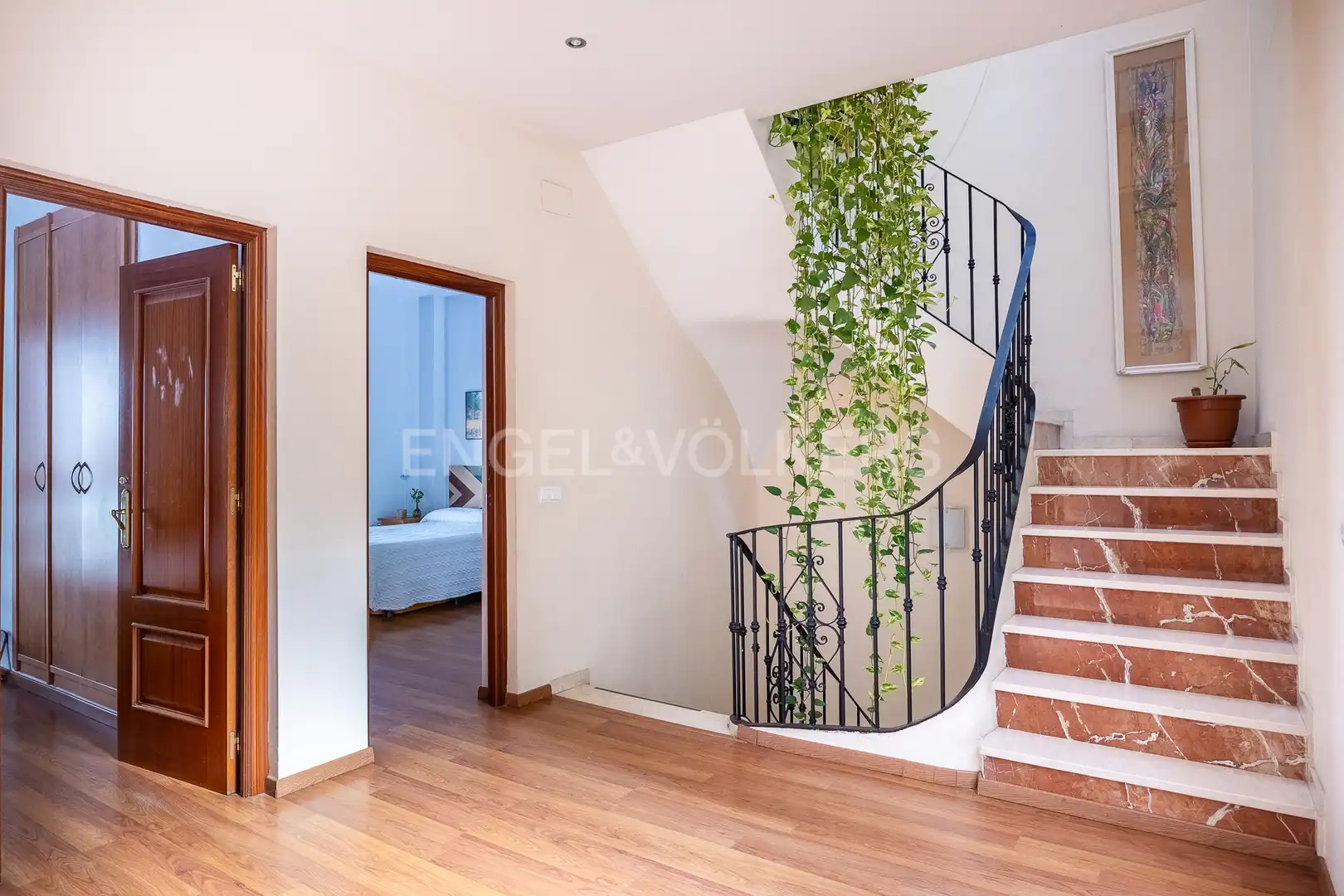 Houses for sale in Sevilla  with Air Conditioner, Heating and Storage room