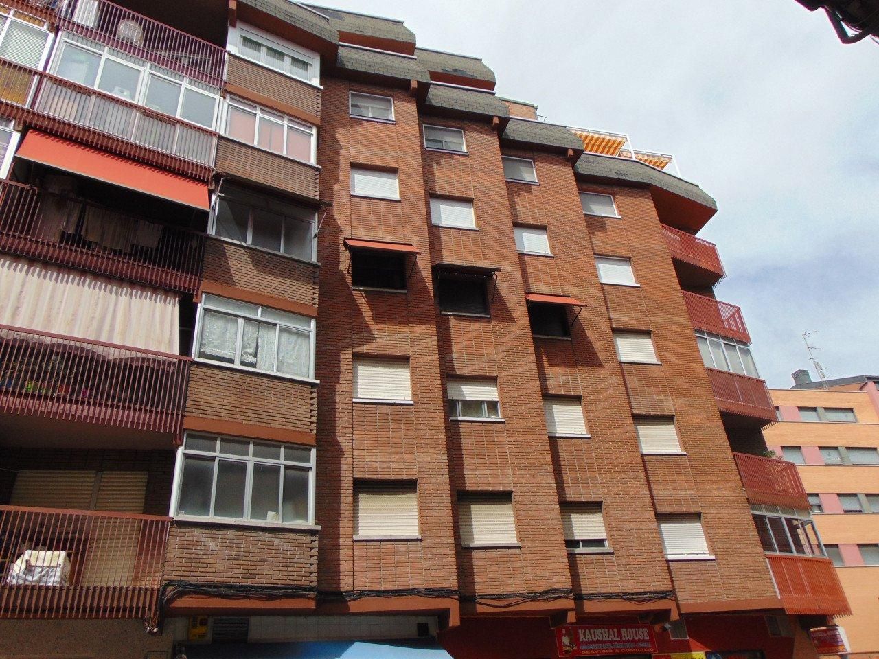 Vista exterior de Local en venda en Valladolid Capital