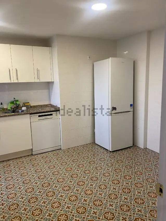 Küche von Wohnung zur Miete in Sevilla mit Klimaanlage, Terrasse und Balkon