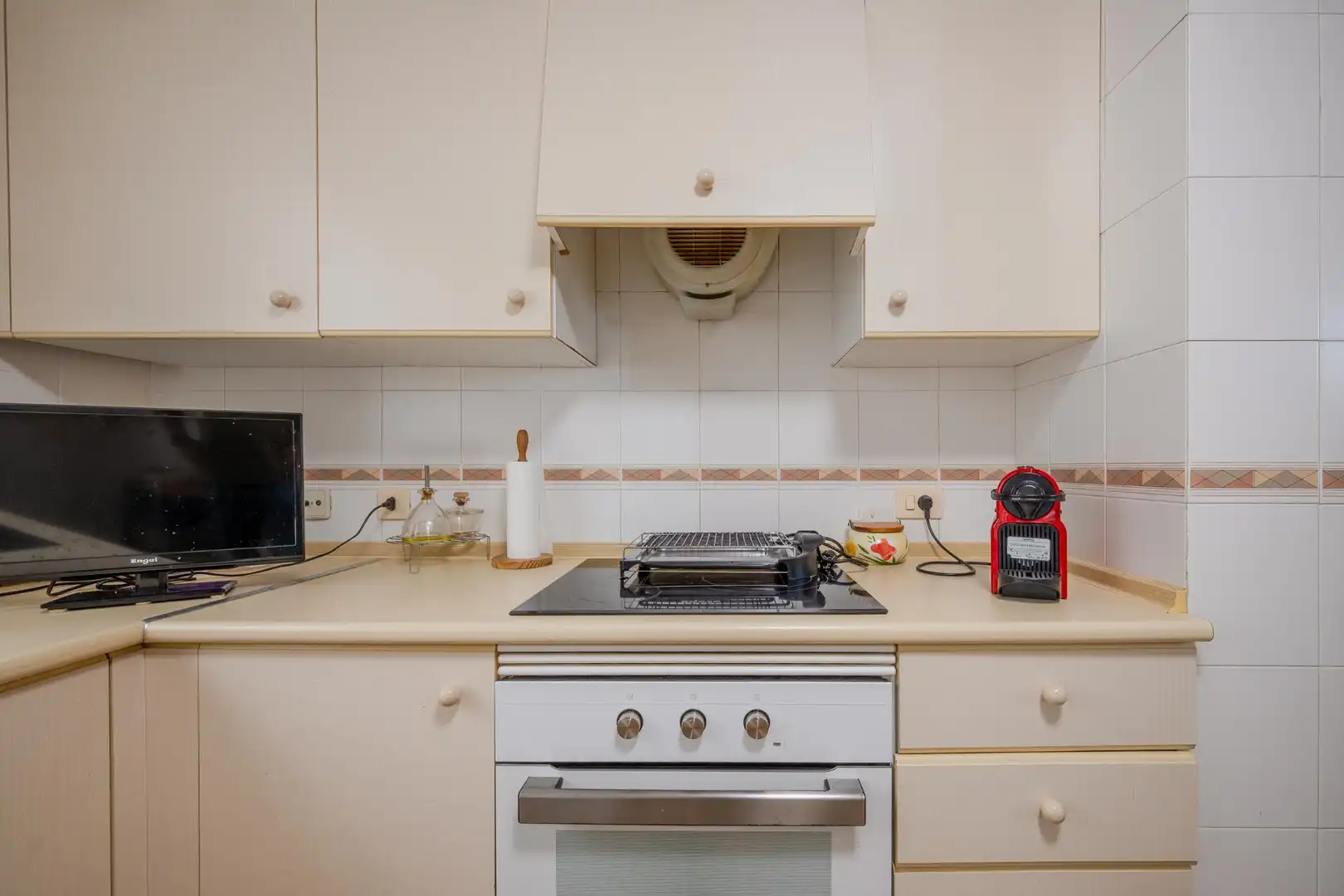 Cuina de Apartament en venda en Girona amb Calefacció, Terrassa i Balcó