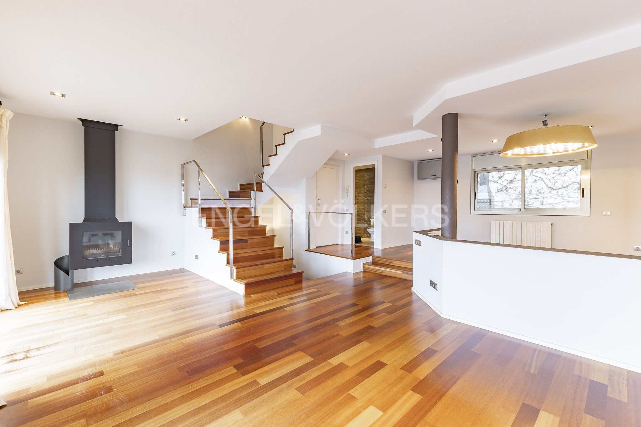 Living room of Single-family semi-detached for sale in Sant Andreu de Llavaneres  with Air Conditioner, Heating and Private garden