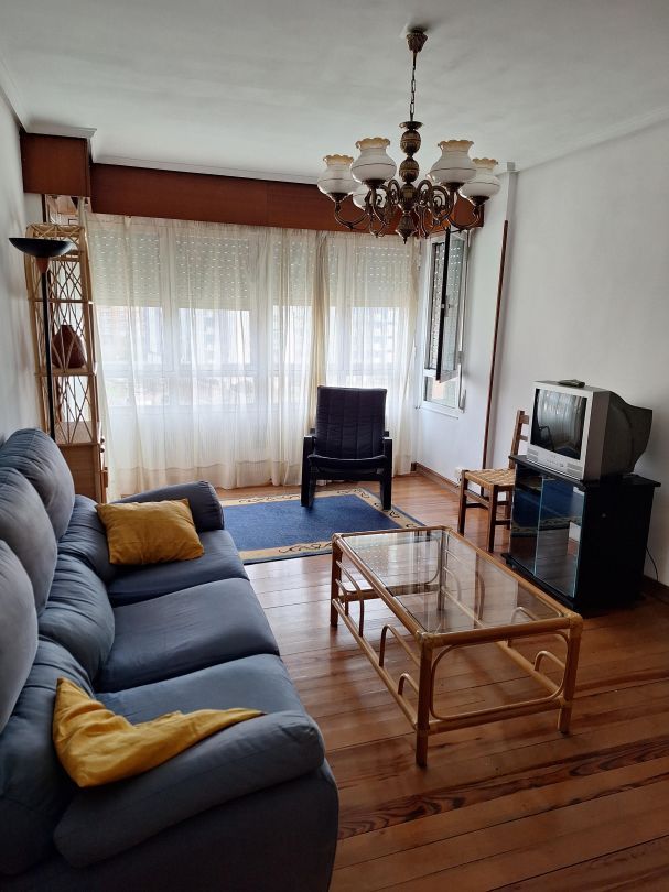 Sala d'estar de Pis en venda en Abadiño  amb Calefacció, Traster i Balcó