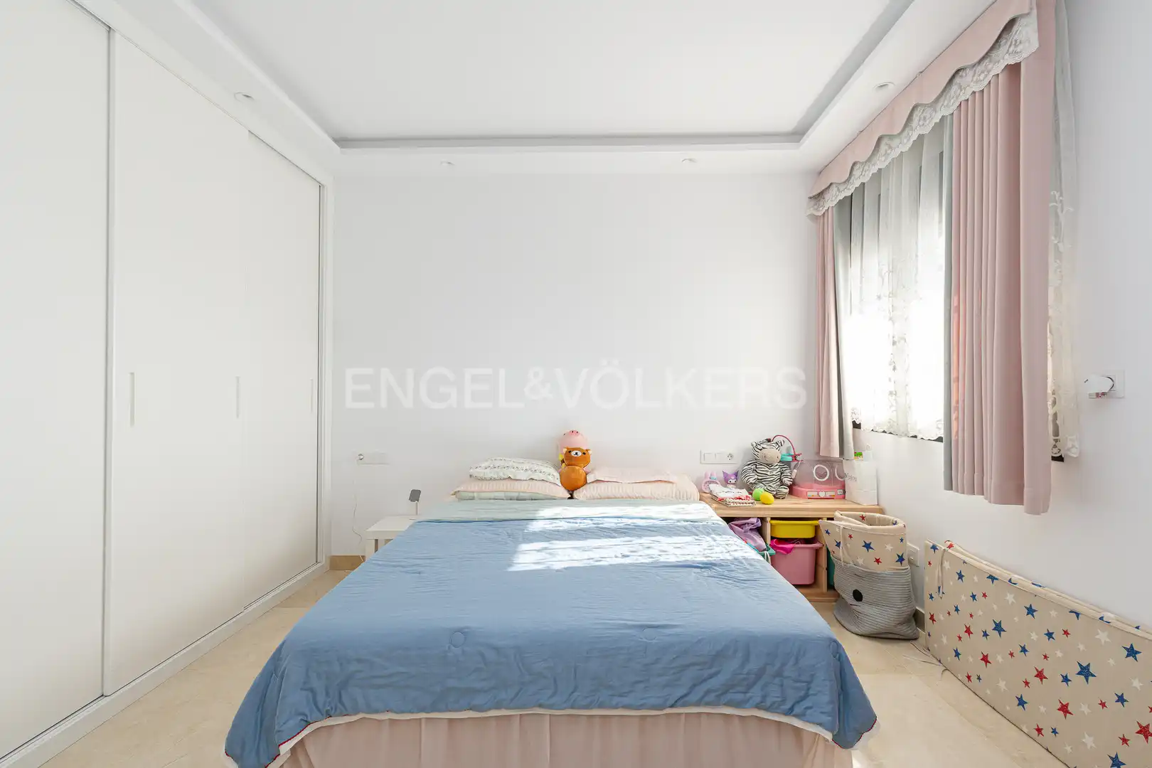 Habitación de Casa o chalet en venta en Boadilla del Monte con Aire acondicionado, Calefacción y Jardín privado