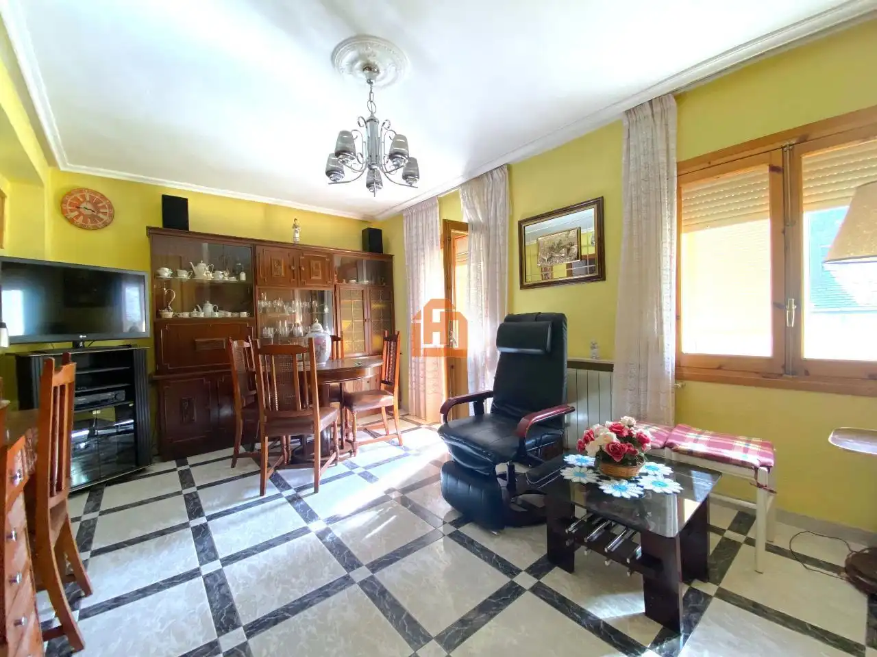 Wohnung zum Verkauf in La Pola de Gordón  mit Heizung und Möbliert