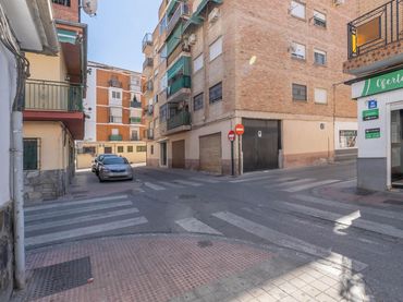 Piso con balcón en venta en Zaidín