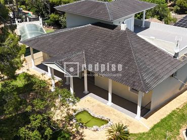 Chalet en venta en Picassent