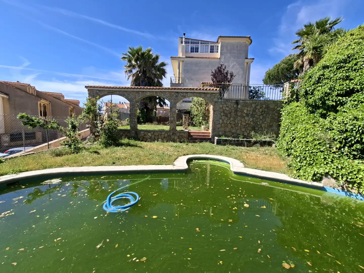 Swimming pool of Houses for sale in Plasencia  with Air Conditioner