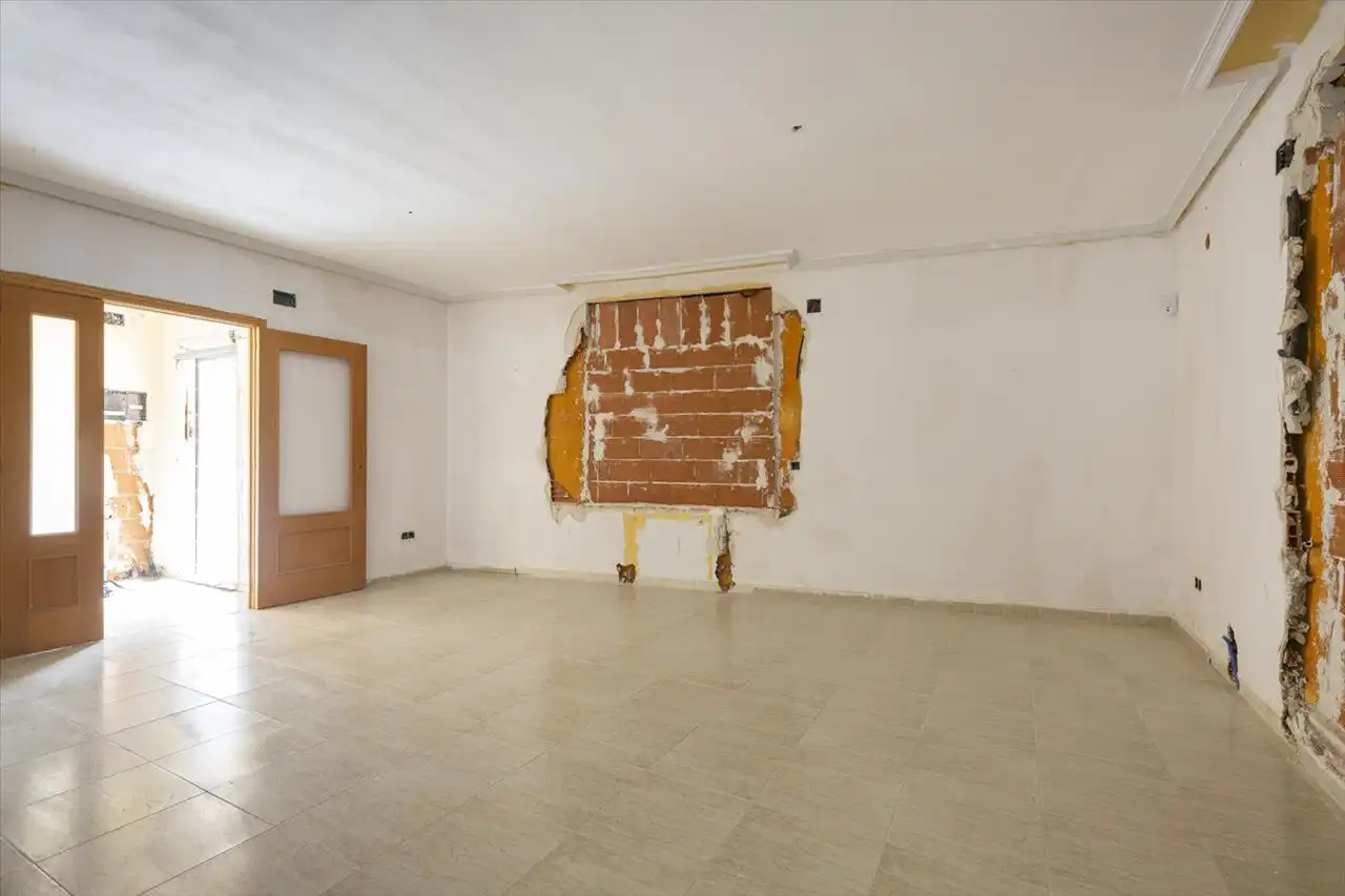 Detached homes for sale in Valdelaguna