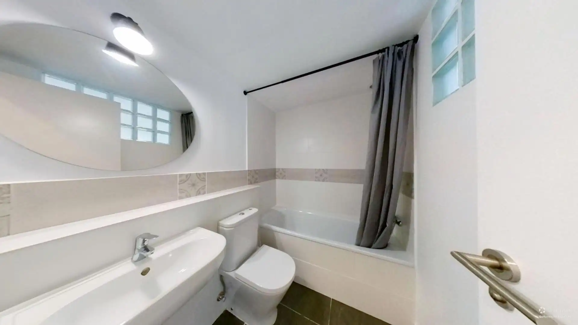 Badezimmer von Geschaftsraum zur Miete in Granollers