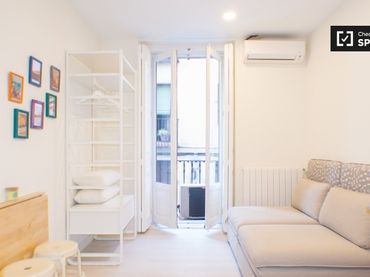 Flat with balcony to rent in Centro