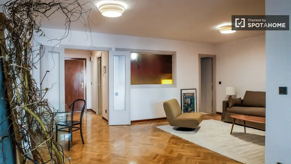 Appartamento con terrazza in affitto a Centro, imagen 10