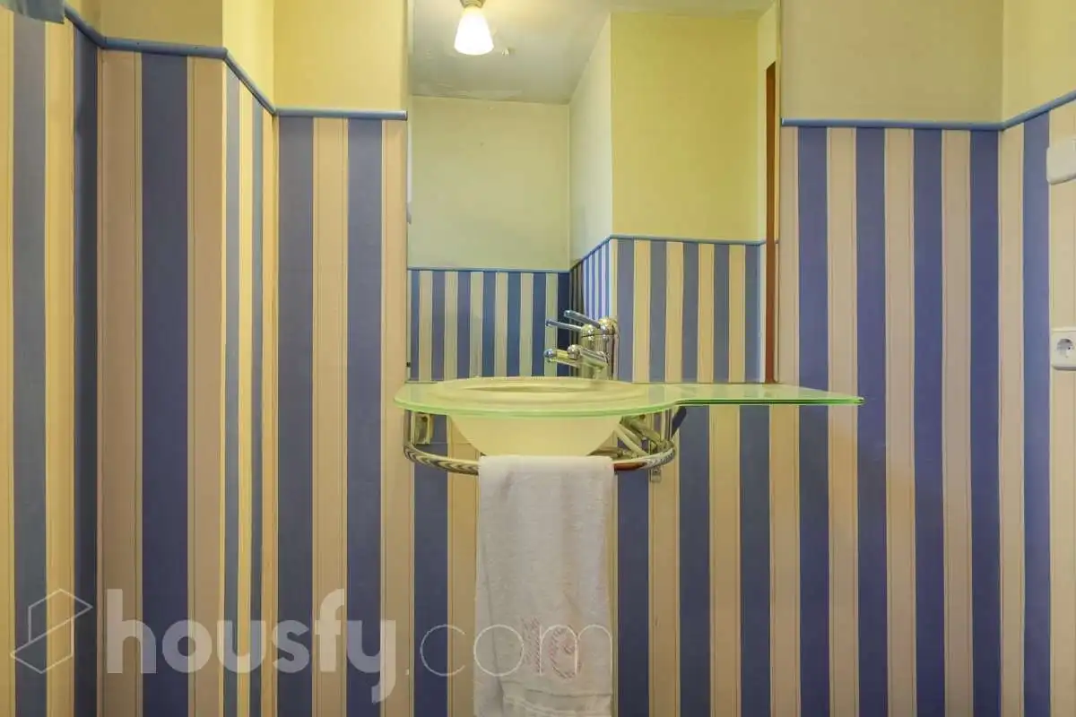 Bathroom of Houses for sale in Madrid  with Air Conditioner, Heating and Private garden