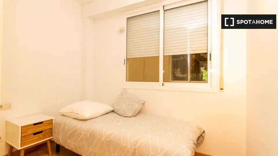 Schlafzimmer von Wohnung zur untervermieten in Barcelona mit Klimaanlage und Terrasse