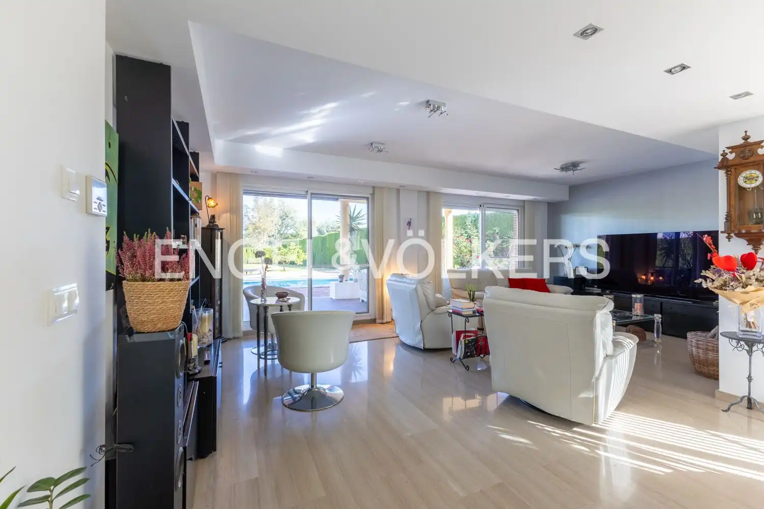 Living room of Houses for sale in Torre en Conill - Cumbres de San Antonio 
