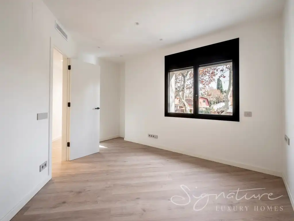 Bedroom of Houses for sale in Sant Cugat del Vallès  with Air Conditioner, Private garden and Swimming Pool
