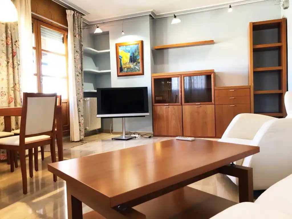 Sala de estar de Ático de alquiler en Villarrobledo con Aire acondicionado, Calefacción y Jardín privado