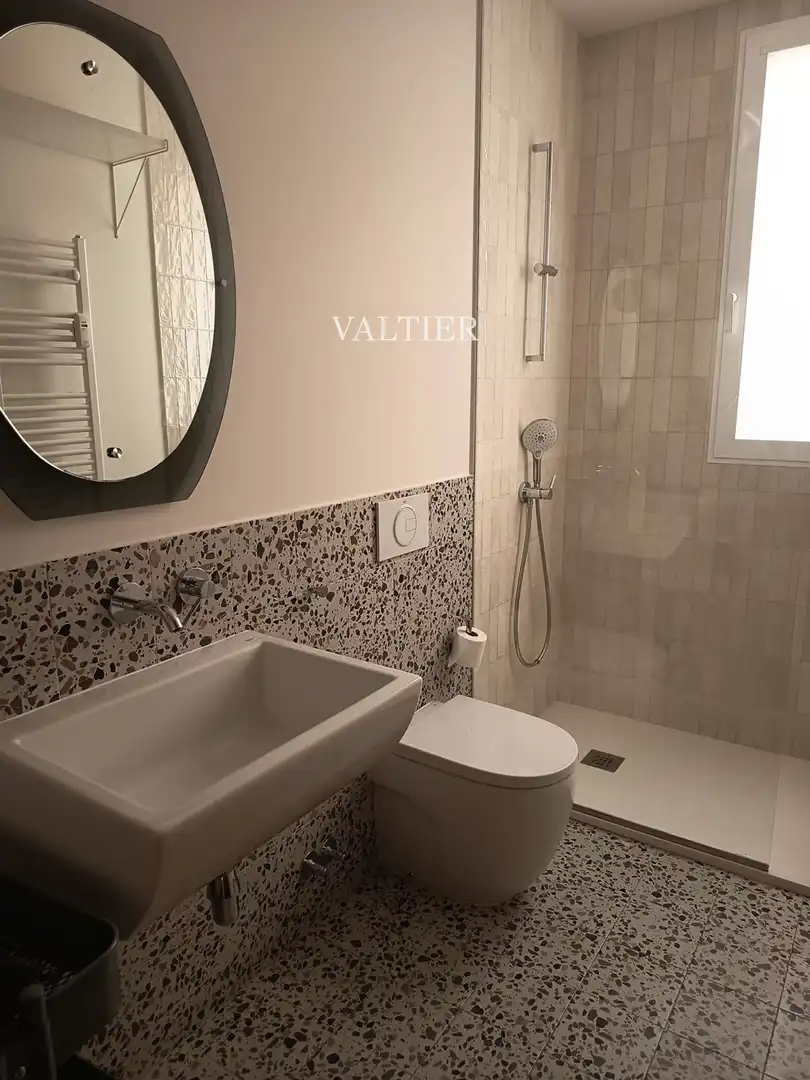 Bathroom of Flat for rent in  Madrid Capital  with Air Conditioner, Heating and Furnished
