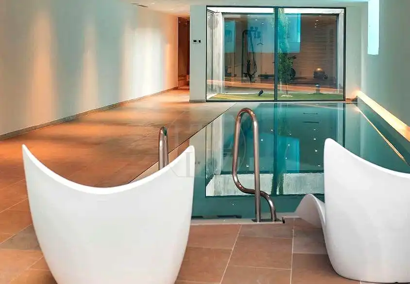 Piscina de Apartamento en venta en Santa Eulària des Riu con Aire acondicionado, Calefacción y Terraza