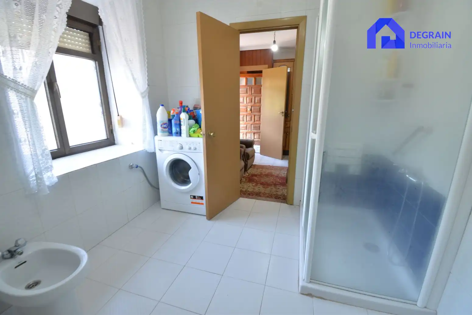 Baño de Casa o chalet en venta en Salas con Calefacción, Terraza y Trastero
