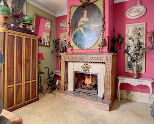 Sala d'estar de Finca rústica en venda en Cuevas de San Marcos amb Aire condicionat i Piscina