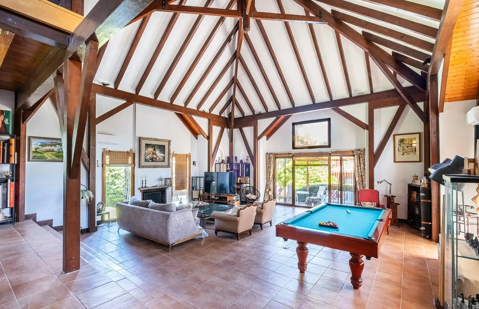 Sala d'estar de Casa o xalet en venda en Guadarrama amb Aire condicionat, Calefacció i Jardí privat