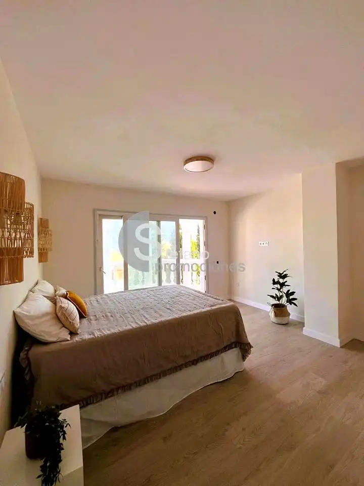 Dormitori de Casa o xalet en venda en Benalmádena amb Aire condicionat, Jardí privat i Terrassa