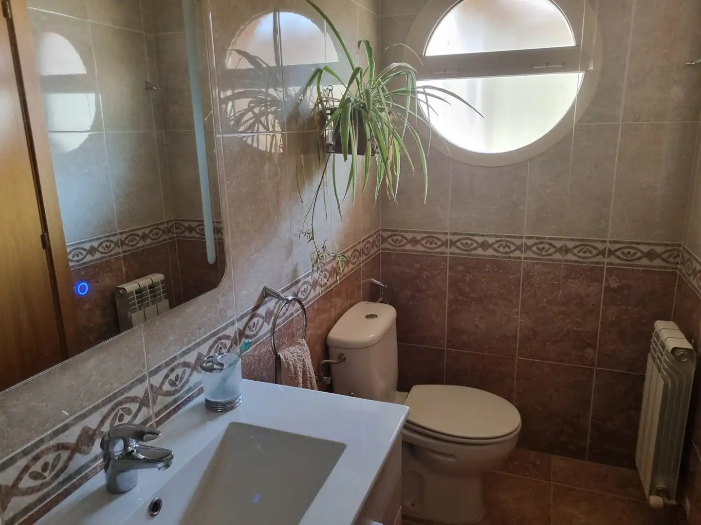 Bany de Casa o xalet en venda en Nájera amb Calefacció, Terrassa i Moblat