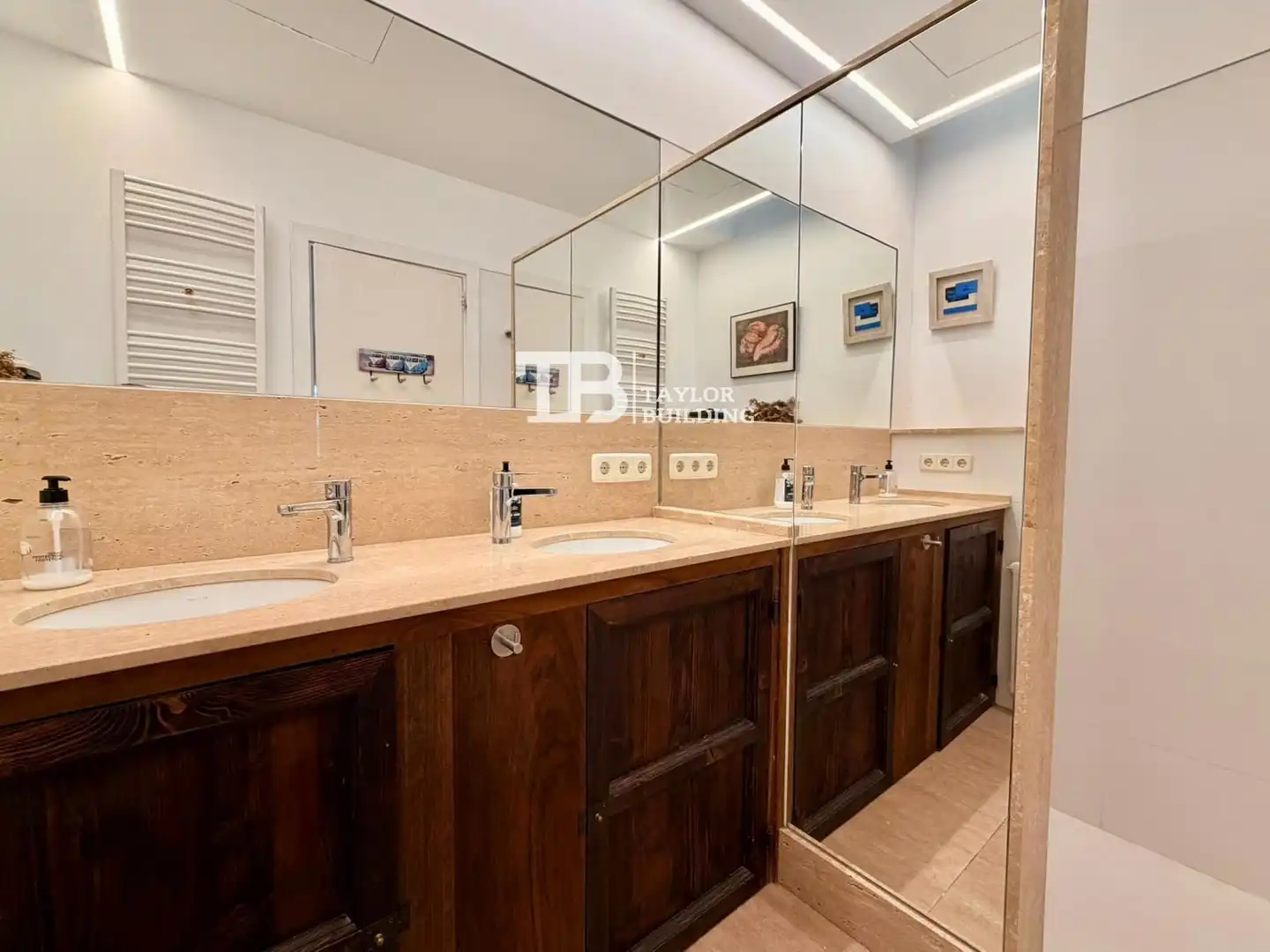 Bathroom of Attic for sale in Calvià  with Air Conditioner, Heating and Private garden