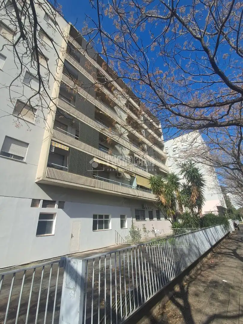 Vista exterior de Piso en venta en Sevilla con Aire acondicionado, Calefacción y Terraza