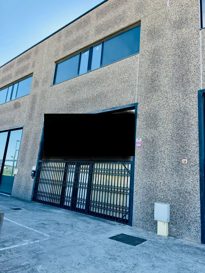 Vista exterior de Nave industrial en venta en Torroella de Montgrí con Calefacción y Alarma