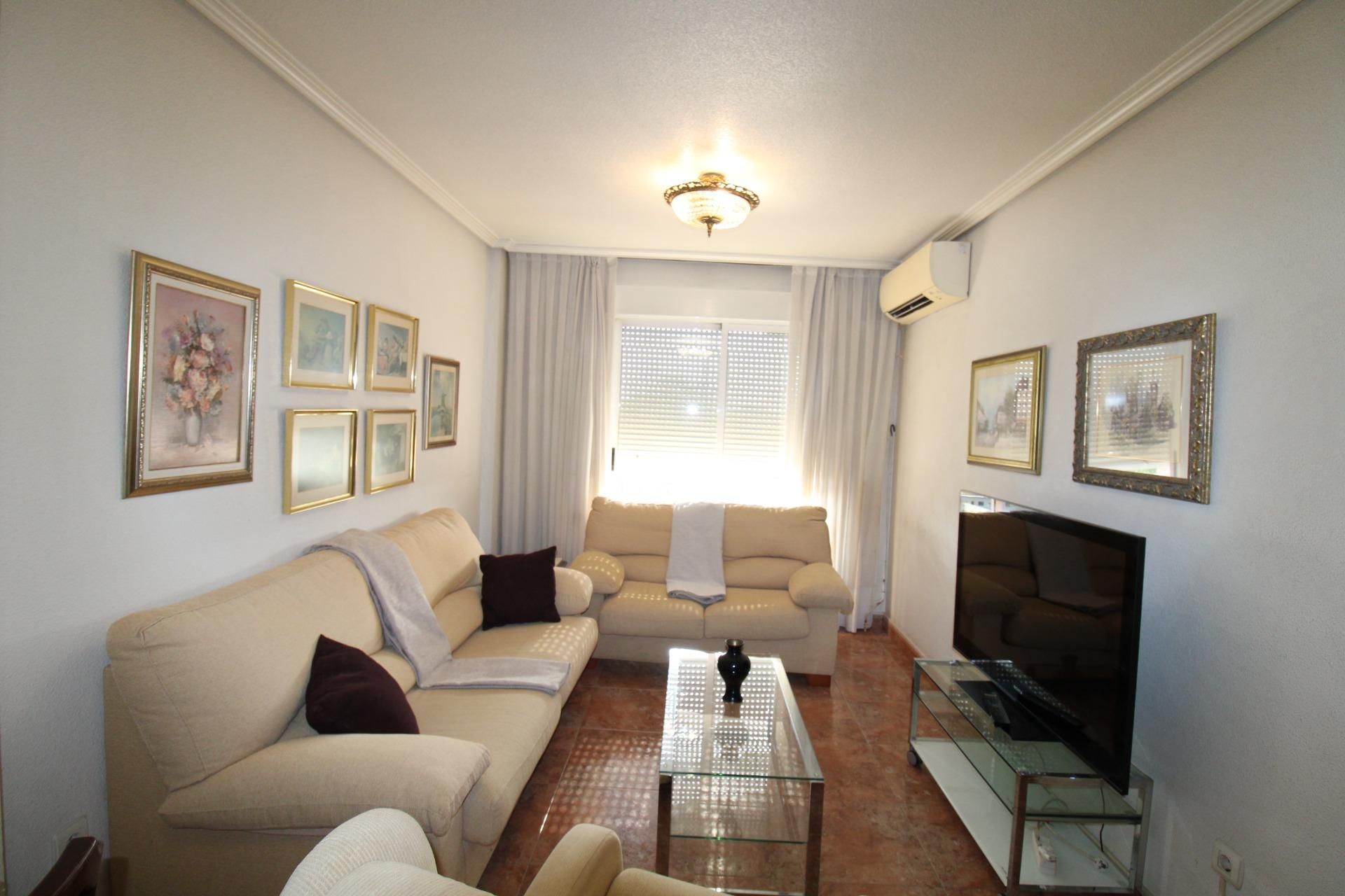 Sala d'estar de Pis de lloguer en  Murcia Capital amb Balcó