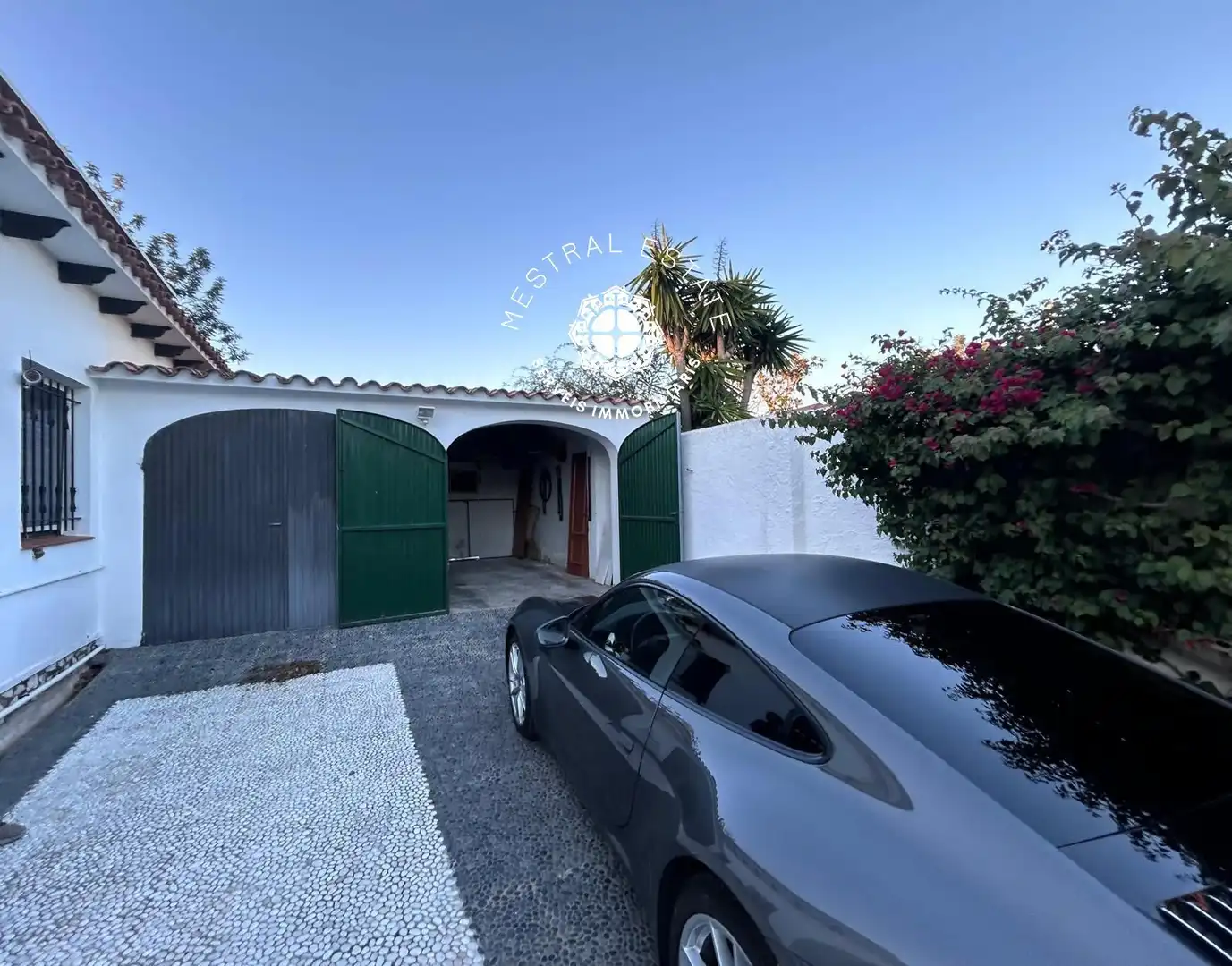Vista exterior de Casa o xalet en venda en Mont-roig del Camp amb Aire condicionat, Calefacció i Terrassa