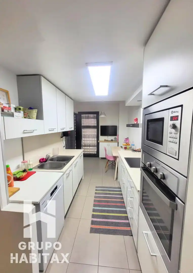 Kitchen of Duplexes for sale in Santa Coloma de Gramenet