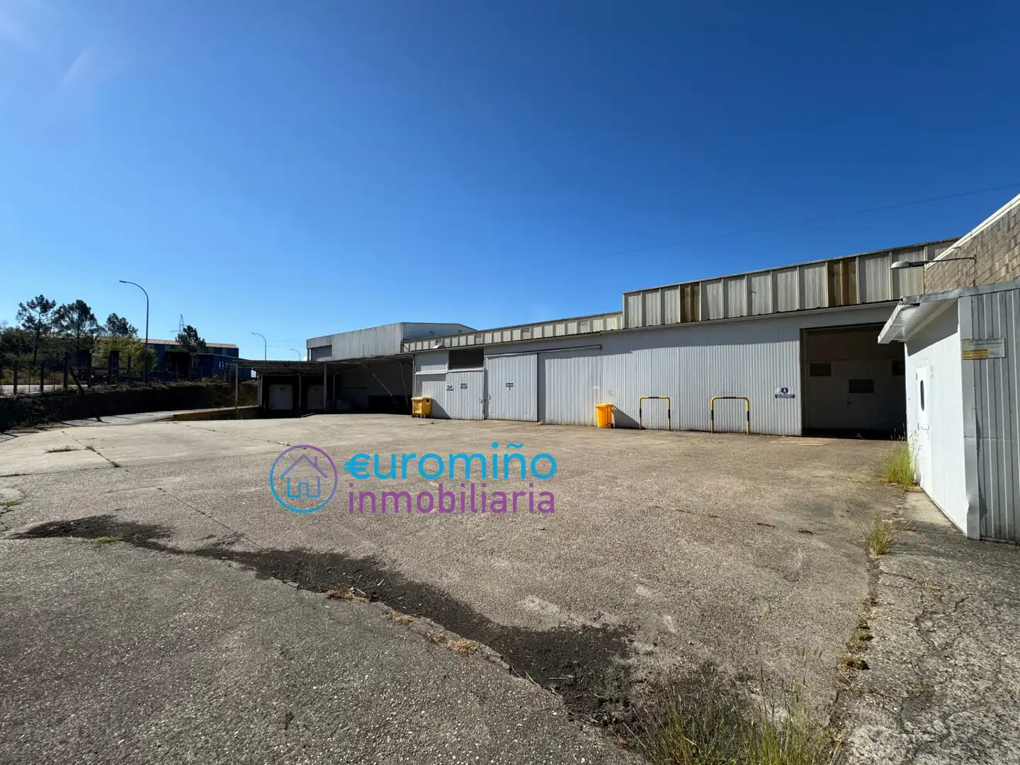 Fabrikhallen zur Miete in Salvaterra de Miño mit Alarm