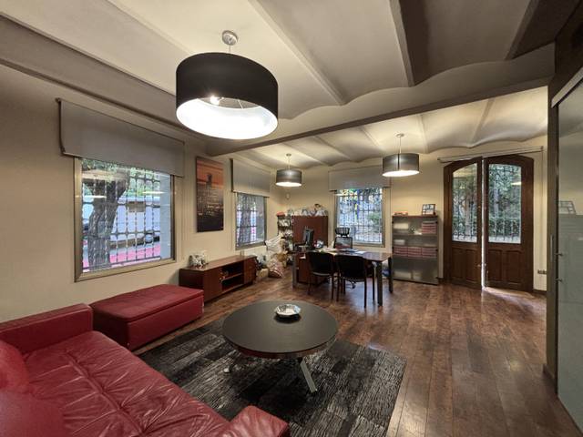 Casa-chalet en Venta en Eixample