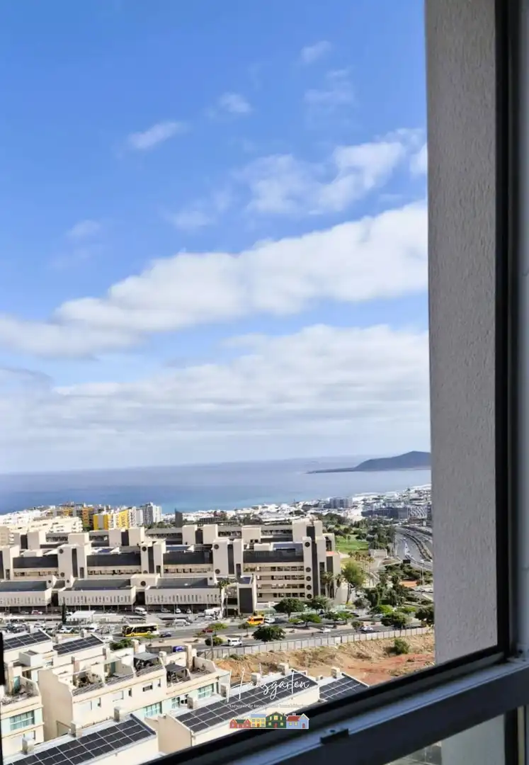 Vista exterior de Piso en venta en Las Palmas de Gran Canaria con Calefacción, Trastero y Piscina comunitaria