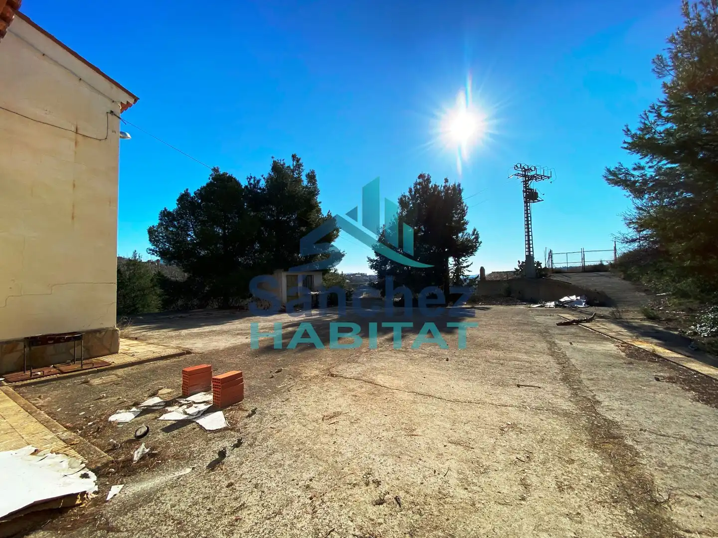 Industrial buildings for sale in Chelva