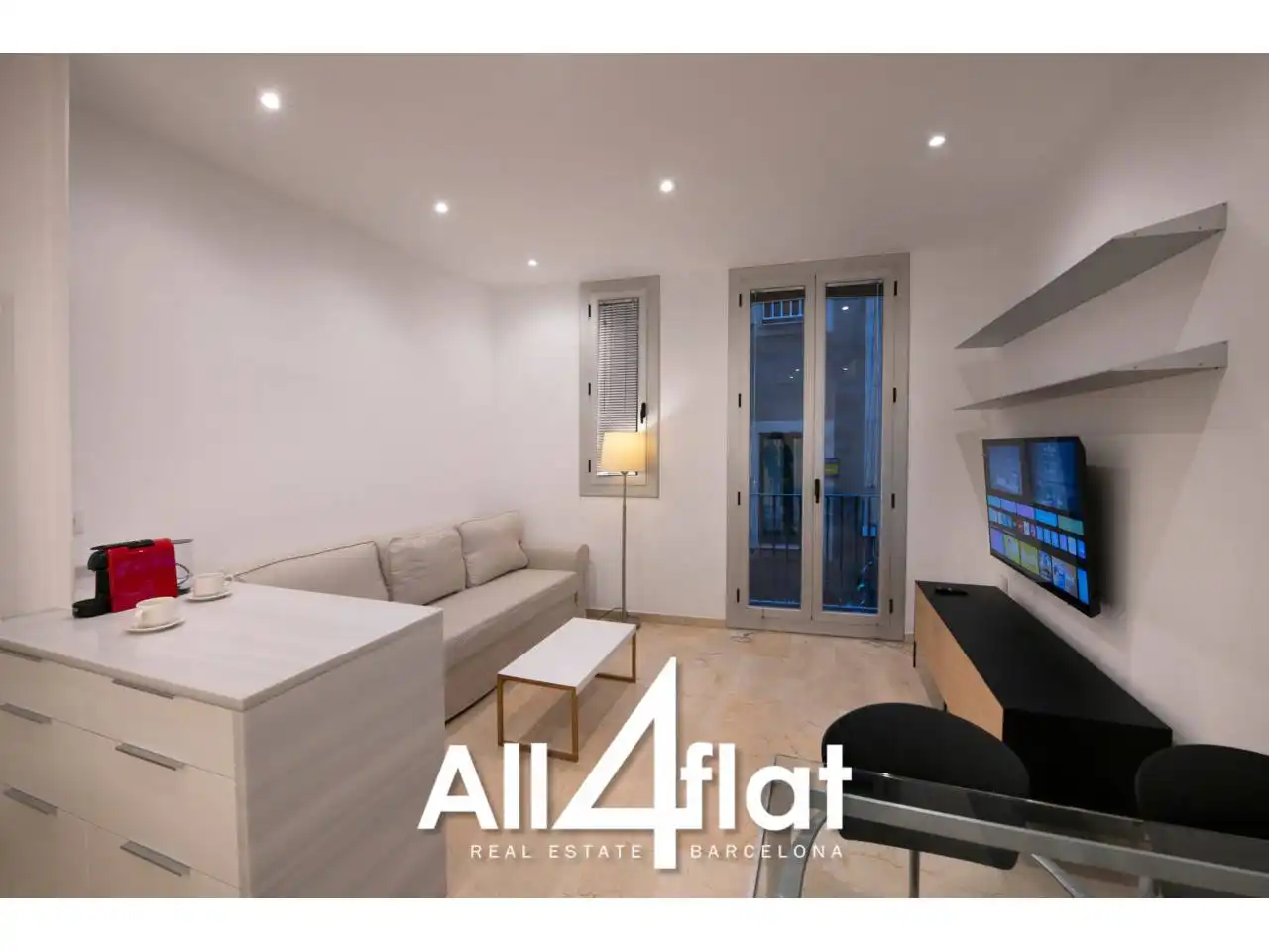 Living room of Study for rent in Barcelona  with Air Conditioner, Parquet flooring and Furnished