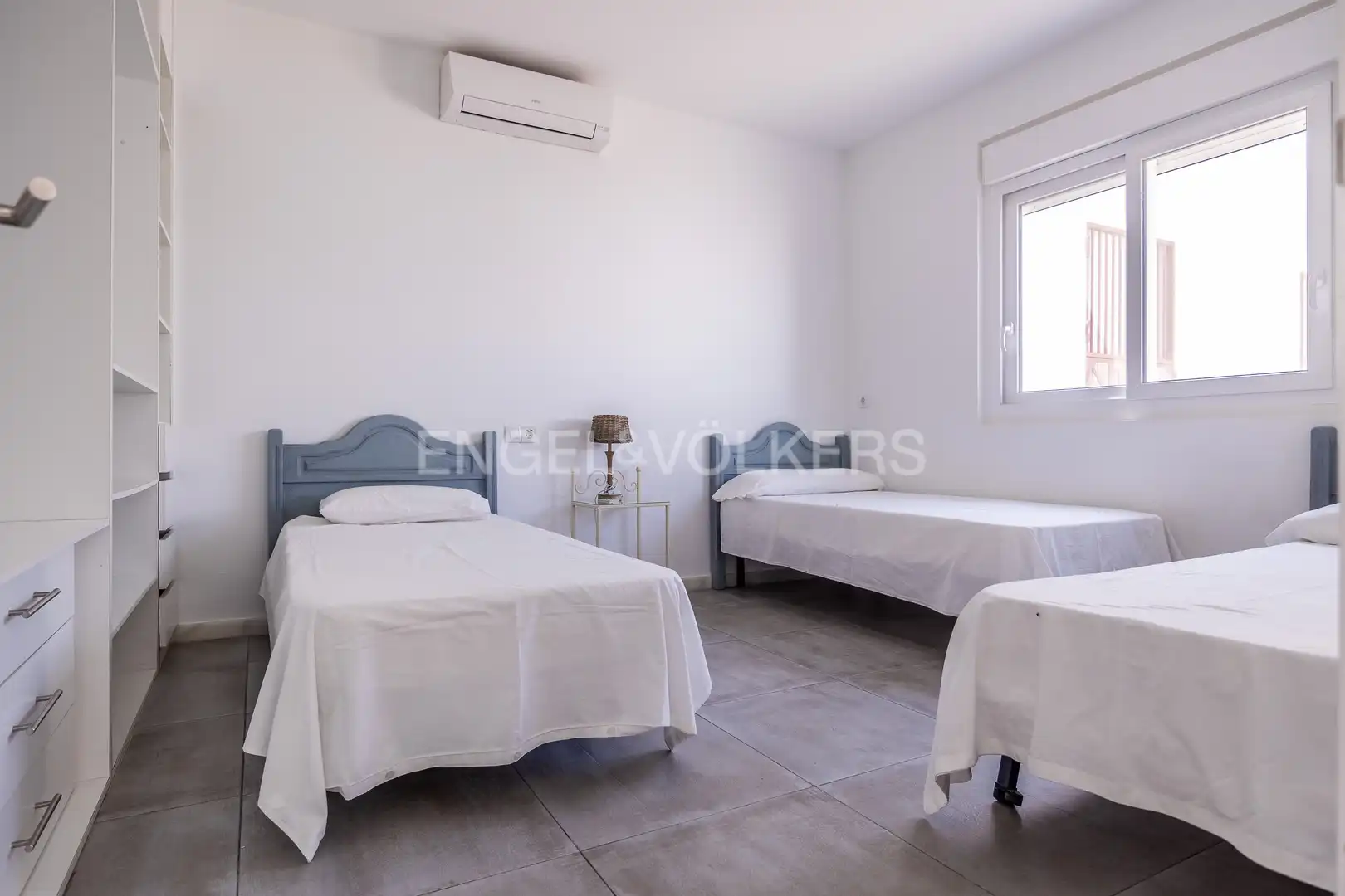 Schlafzimmer von Country house zum Verkauf in Espartinas mit Klimaanlage, Heizung und Privatgarten