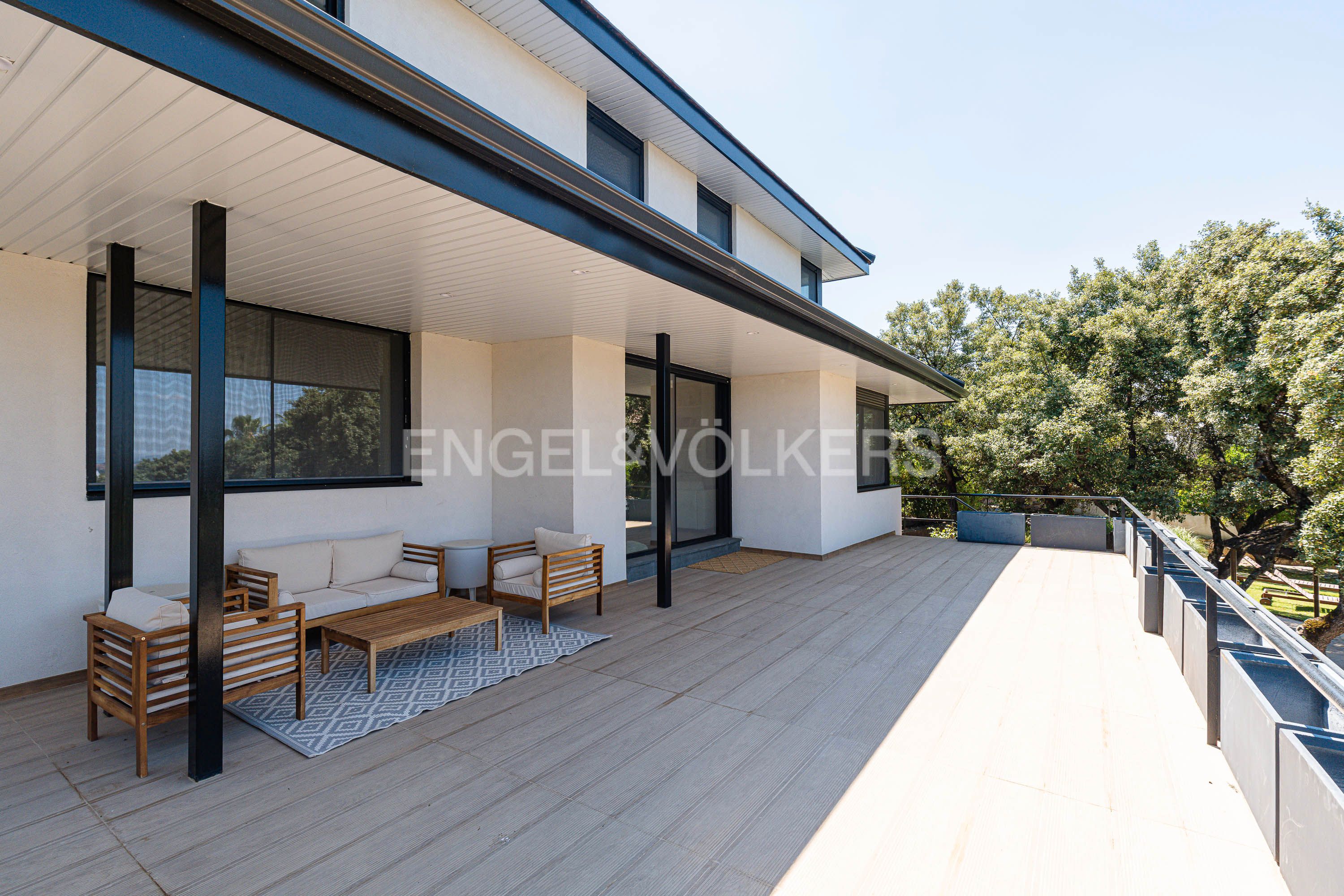 Terrassa de Casa o xalet en venda en Torrelodones amb Aire condicionat, Calefacció i Jardí privat